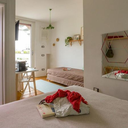 Duomo Views, Light, Jungle-Inspired Studio With Terrace Milão Exterior foto